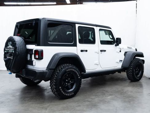Used 2023 Jeep Wrangler Unlimited AWD/4WD image 6