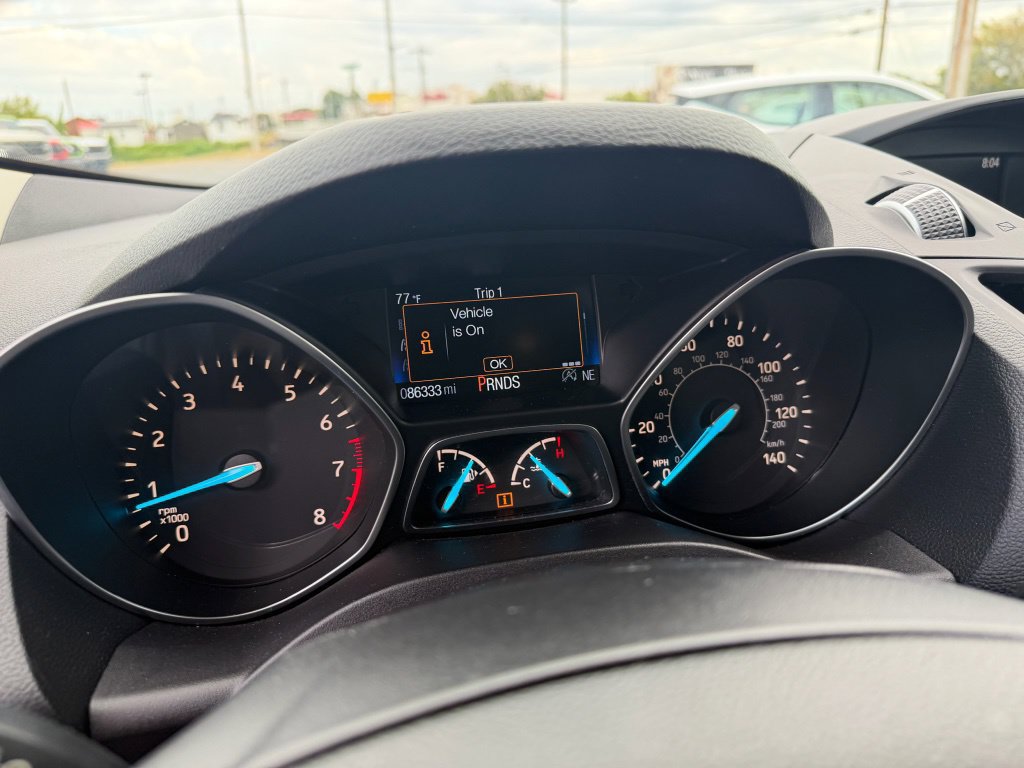 Used 2018 Ford Escape SE w/ SE Sport Appearance Package AWD/4WD image 13
