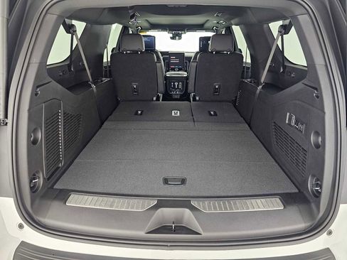 New 2026 GMC Yukon XL AT4 Ultimate AWD/4WD image 17