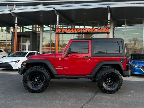 Used 2012 Jeep Wrangler Sport image 2