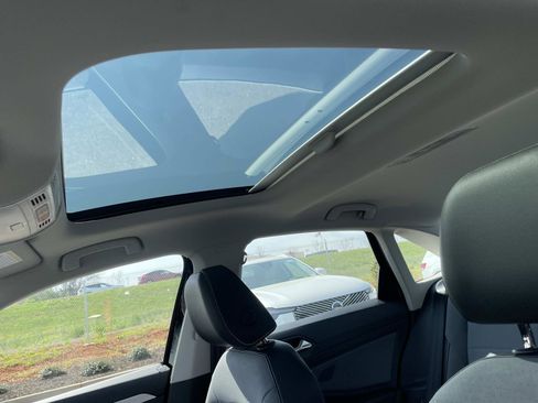 New 2026 Volkswagen Jetta SE FWD image 19