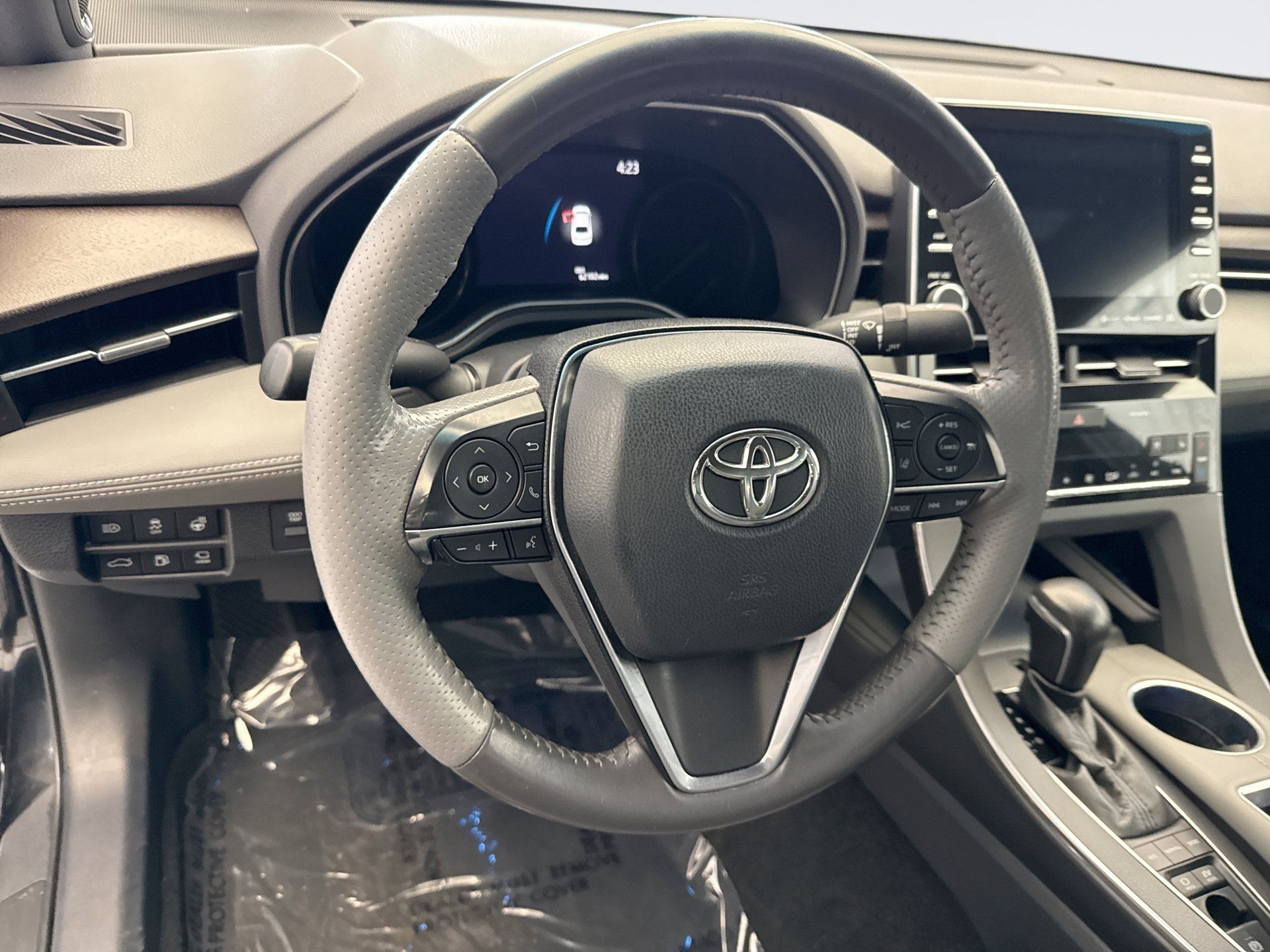 Used 2021 Toyota Avalon Limited w/ Advanced Safety Package FWD image 12