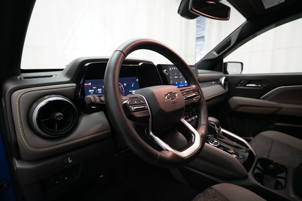 Used 2024 Chevrolet Colorado ZR2 AWD/4WD image 8