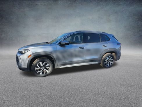 New 2025 Volkswagen Tiguan S image 8