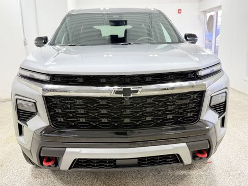 Used 2025 Chevrolet Traverse Z71 w/ Driver Confidence Package image 2