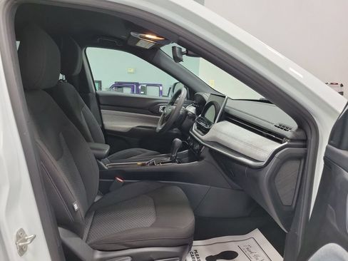 Used 2023 Jeep Compass Sport AWD/4WD image 19