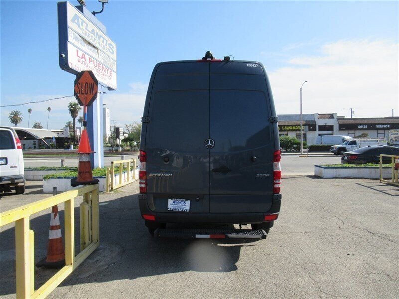 Used 2018 Mercedes-Benz Sprinter 2500 image 3