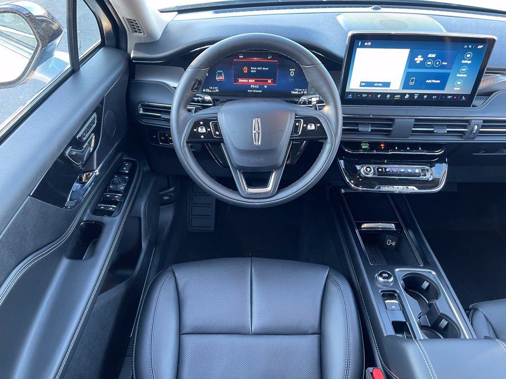 New 2026 Lincoln Corsair Reserve FWD image 6