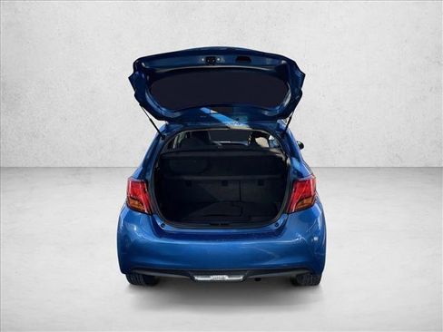 Used 2017 Toyota Yaris L image 7
