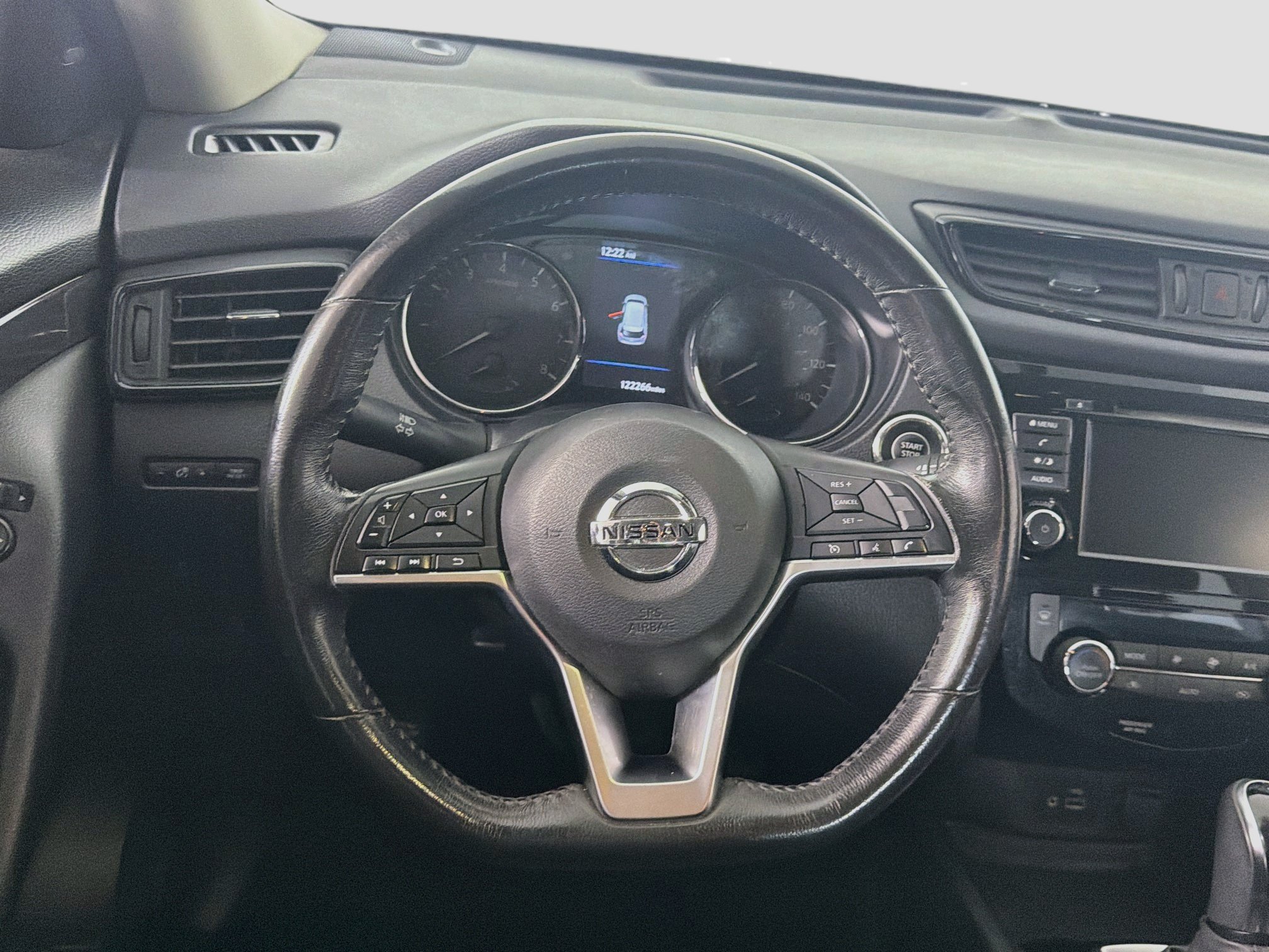 Used 2018 Nissan Rogue SV AWD/4WD image 17
