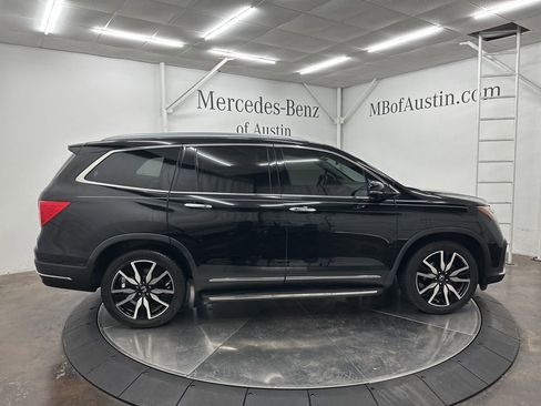 Used 2019 Honda Pilot Touring image 8