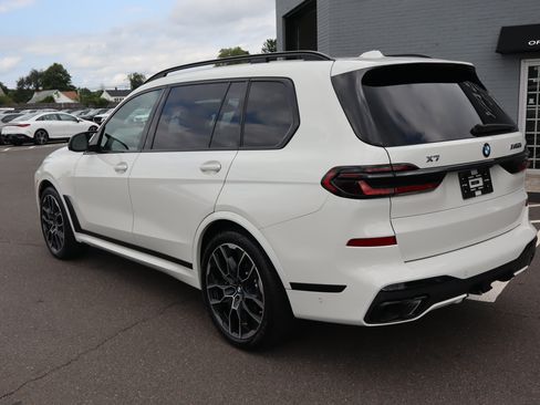 Used 2025 BMW X7 M60i AWD/4WD image 8
