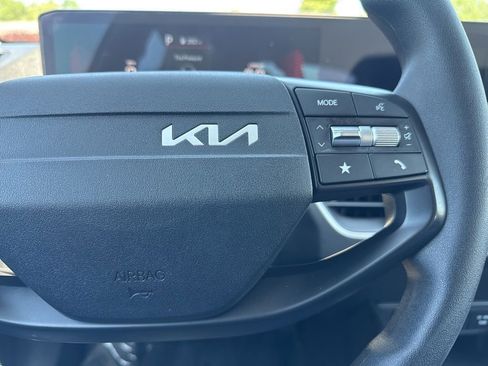 Used 2025 Kia K4 FWD image 14
