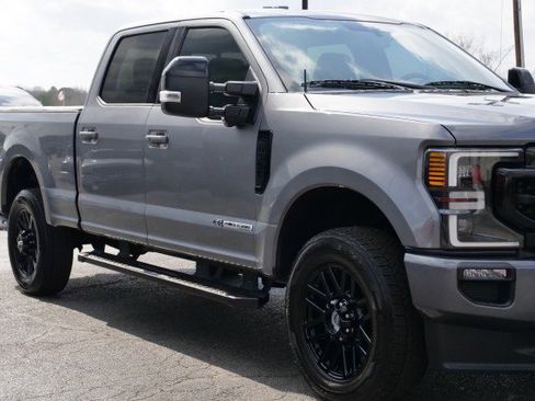 Used 2022 Ford F350 Lariat w/ Black Appearance Package image 31