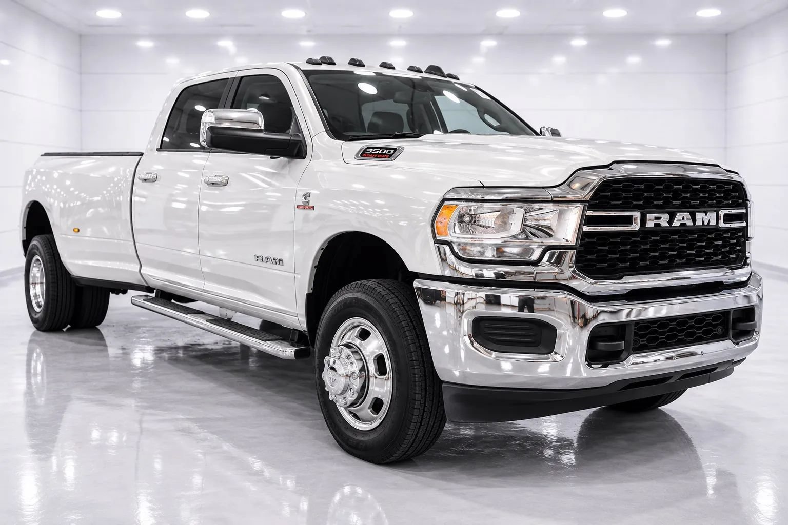 Used 2022 RAM 3500 Big Horn AWD/4WD image 7