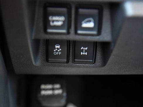 Used 2023 Nissan Frontier PRO-4X w/ Pro-4X Premium Package AWD/4WD image 39