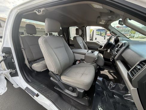 Used 2017 Ford F150 XLT w/ Max Trailer Tow Package image 29