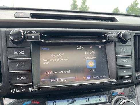 Used 2018 Toyota RAV4 XLE w/ Plus Extra Value Package FWD image 17