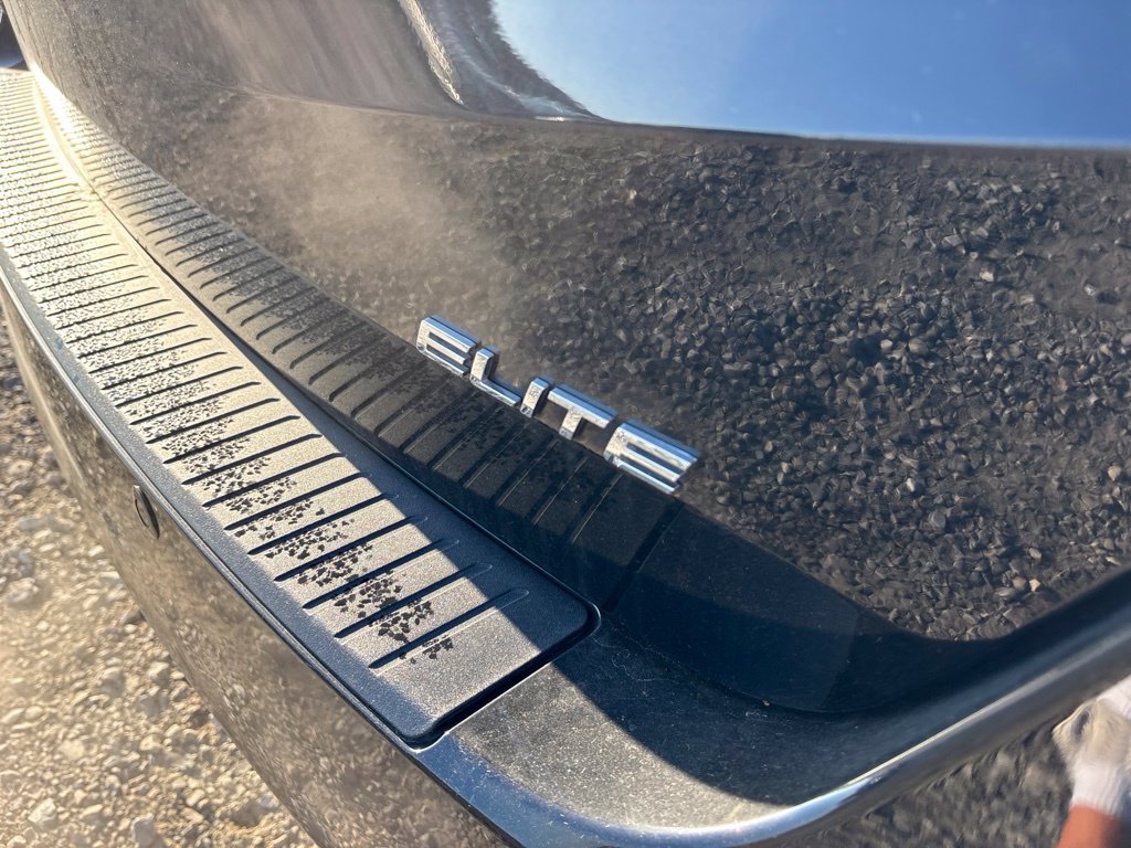 Used 2024 Honda Odyssey Elite image 4