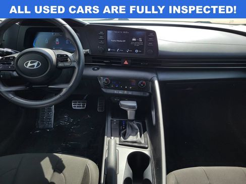 Used 2025 Hyundai Elantra Sport FWD image 11