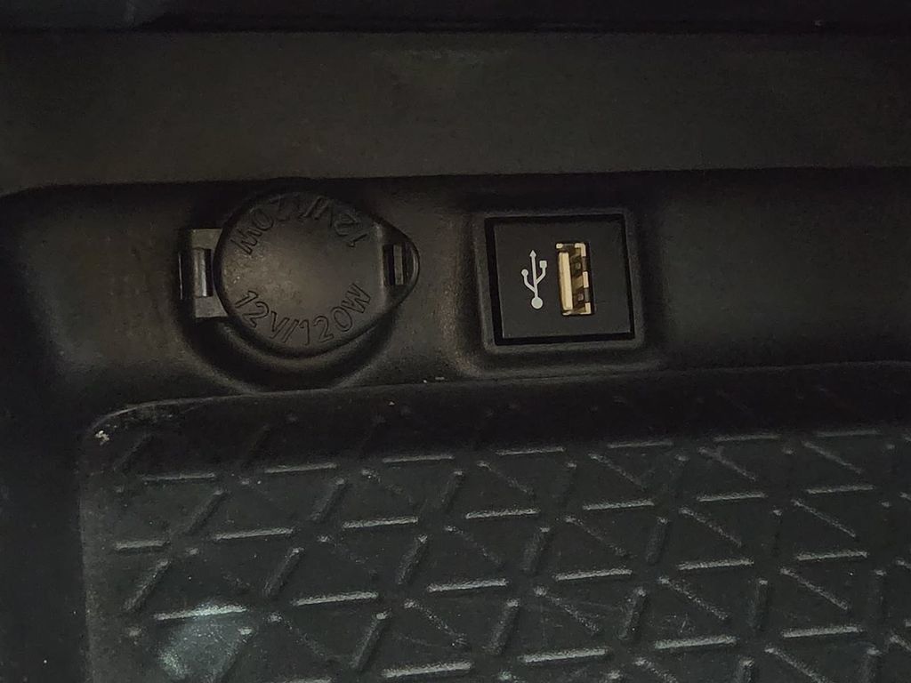 Certified 2025 Toyota RAV4 XLE Premium FWD image 21