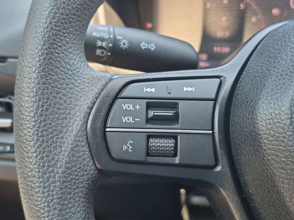 Used 2025 Honda Accord SE image 20