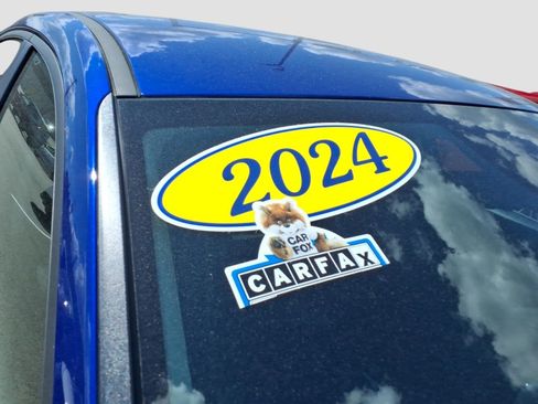 Used 2024 Hyundai Elantra Blue FWD image 9