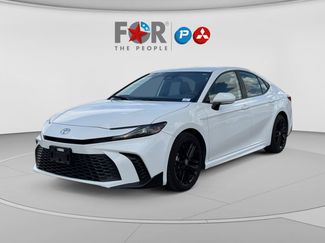 Used 2025 Toyota Camry SE FWD video 1