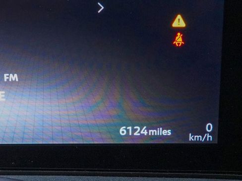 Used 2024 Nissan Ariya AWD image 17