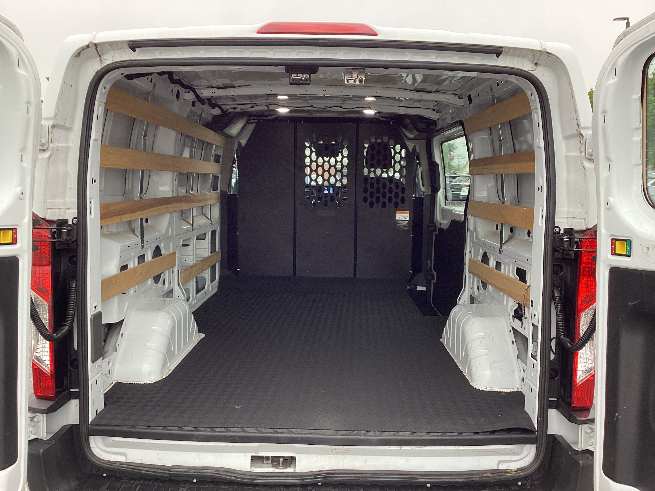 Used 2025 Ford Transit 250 Low Roof w/ Exterior Upgrade Package RWD image 15