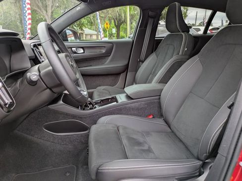 Certified 2023 Volvo C40 P8 Recharge Ultimate AWD/4WD image 25