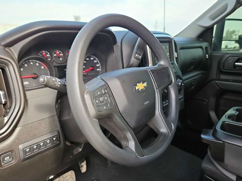 Used 2025 Chevrolet Silverado 2500 Custom w/ Custom Value Package AWD/4WD image 10