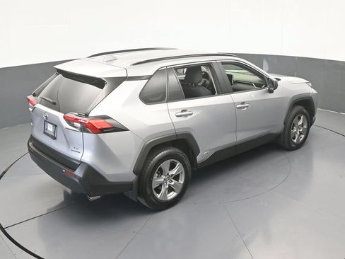 Used 2024 Toyota RAV4 LE AWD/4WD image 40