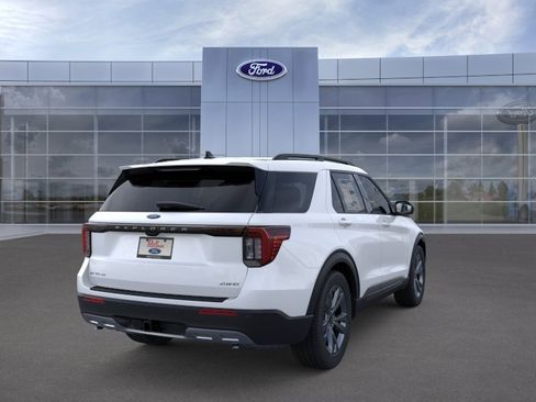 New 2026 Ford Explorer Active w/ Active Comfort Package image 10