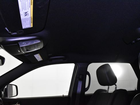 Used 2022 Dodge Durango GT image 40