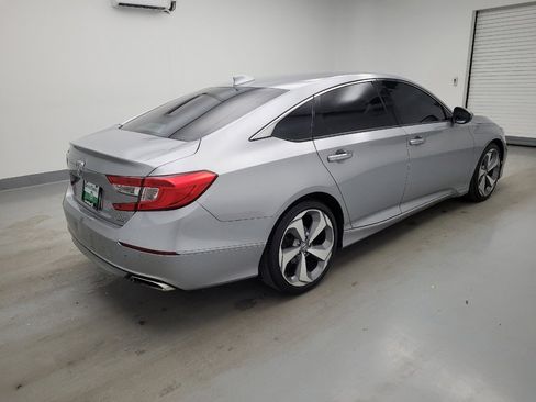 Used 2018 Honda Accord Touring image 10
