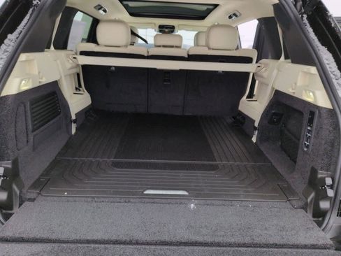 New 2026 Land Rover Range Rover Long Wheelbase SE image 36