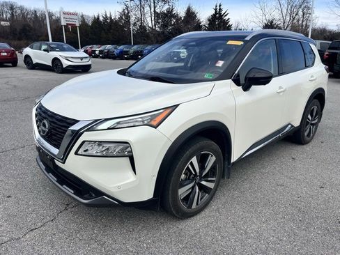 Certified 2022 Nissan Rogue SL w/ SL Premium Package image 3