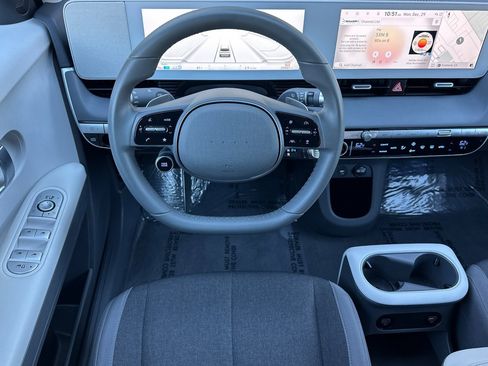 Used 2024 Hyundai Ioniq 5 SE image 16