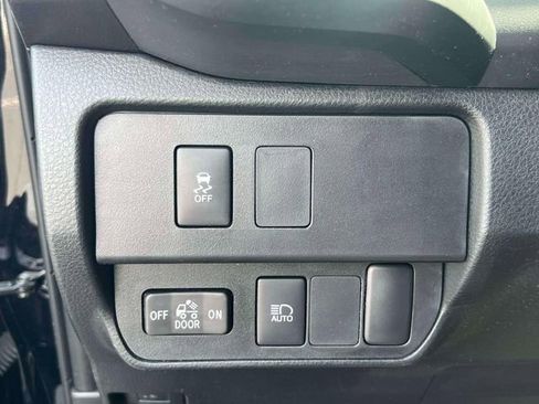 Used 2023 Toyota Tacoma SR w/ SR Convenience Package RWD image 17
