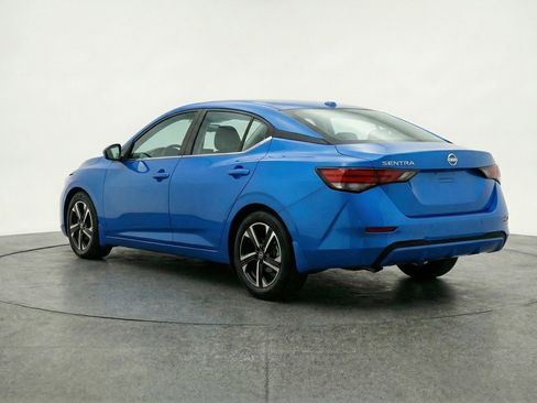 Used 2025 Nissan Sentra SV image 6