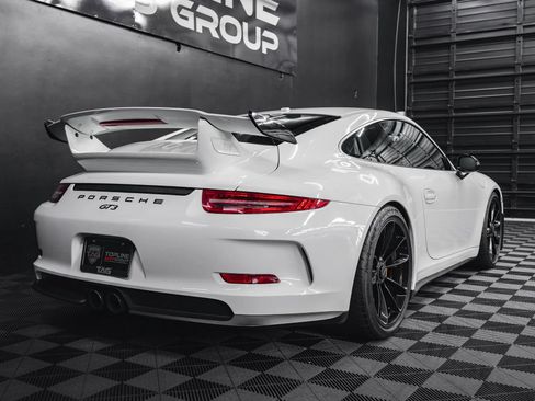 Used 2015 Porsche 911 GT3 RWD image 22