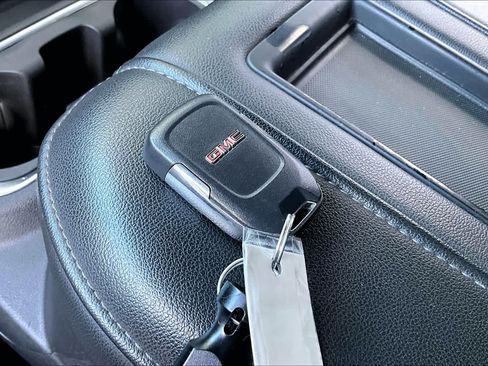 Used 2020 GMC Sierra 1500 Elevation RWD image 15