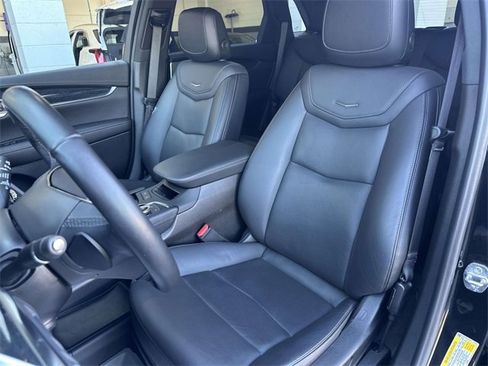 Certified 2022 Cadillac XT5 Premium Luxury w/ LPO, Floor Liner Package image 47