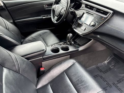 Used 2018 Toyota Avalon Touring image 15