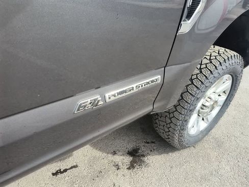 Used 2017 Ford F350 Platinum w/ Platinum Ultimate Package AWD/4WD image 28