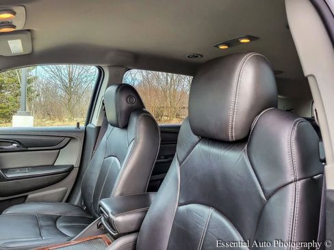 Used 2014 Chevrolet Traverse LT image 10