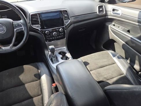 Used 2019 Jeep Grand Cherokee Altitude image 32