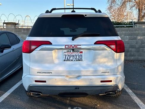 Used 2017 GMC Acadia Denali w/ Technology Package image 4