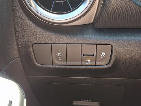 Used 2023 Hyundai Kona SE FWD image 28